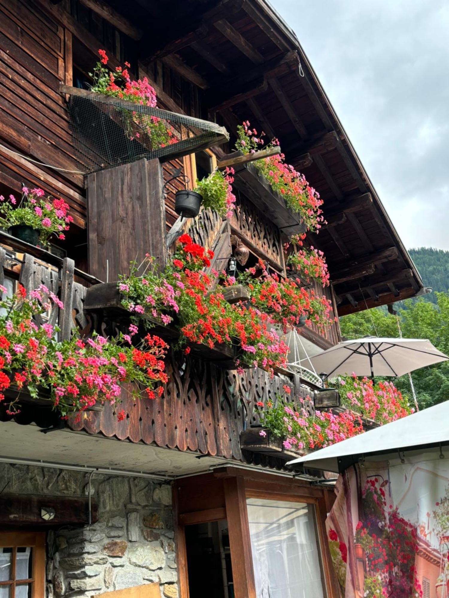 Gite La Montagne Chamonix Esterno foto